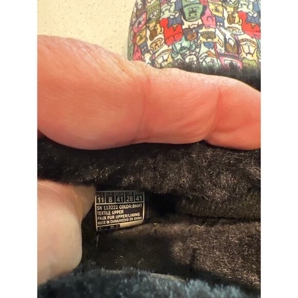 Bobs size 11 women’s slippers with dog print - Picture 3 of 3